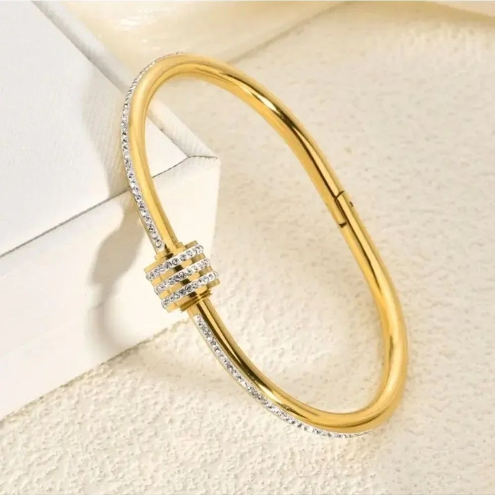 Gold Diamond Bangle Bracelet